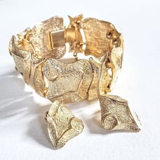 Vintage Bold Gold Textured Brushed Wide Panel Link Bracelet Earrings Set