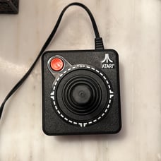 Jakks pacific 2002 atari 10 in 1 plug and play controller