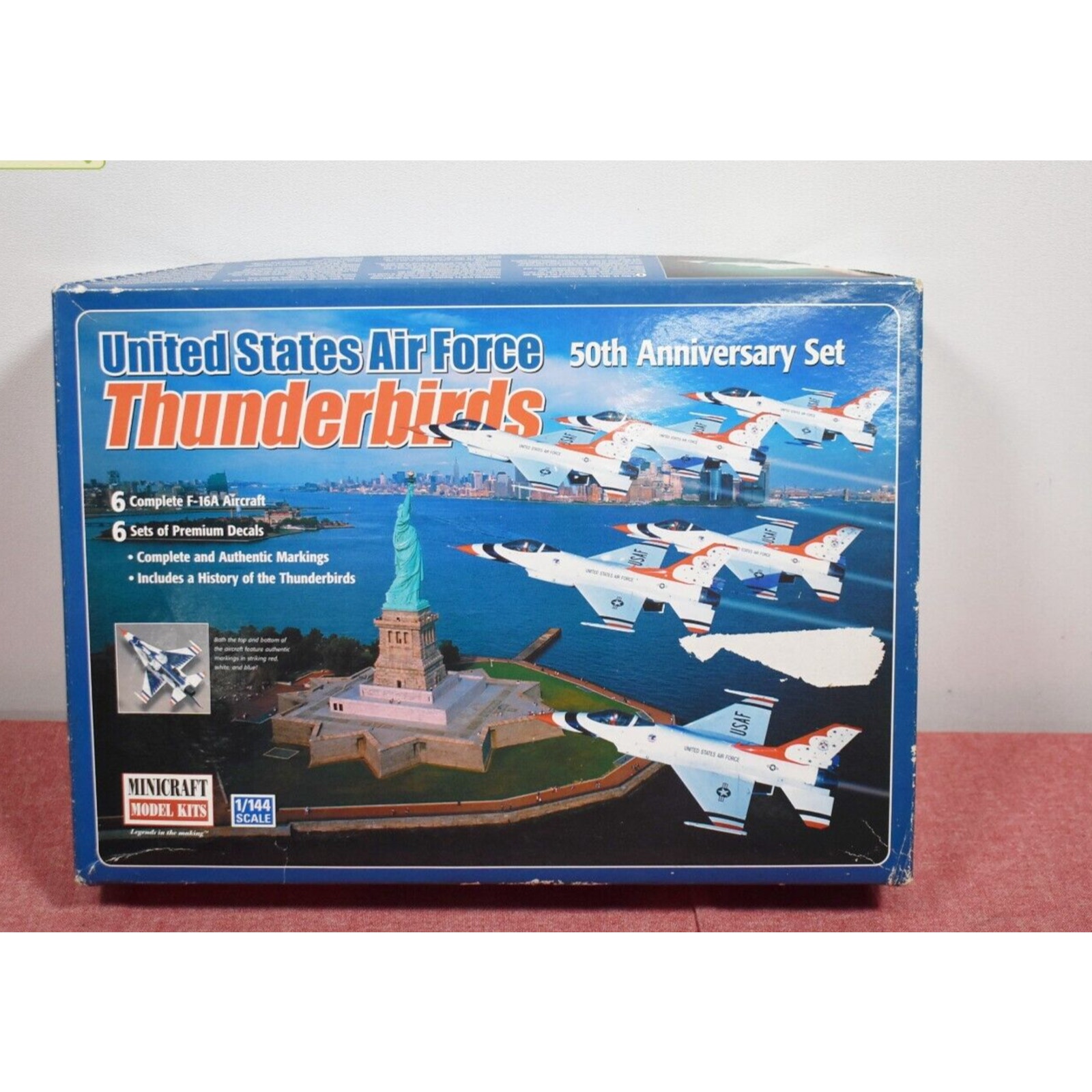 Minicraft 1:144 Scale USAF Thunderbirds 50th Anniversary Set 20005 Airplane Kit