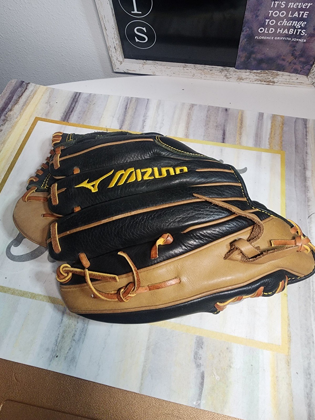 Mizuno GCP1200TD 12in Baseball Glove In Excellent Condition