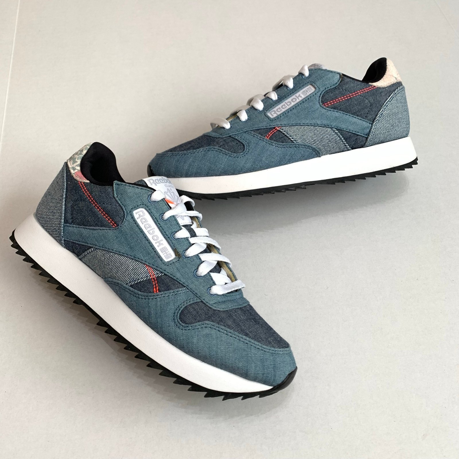 REEBOK Classic Double Blue Denim And Floral Sneakers Women’s Size 8.5