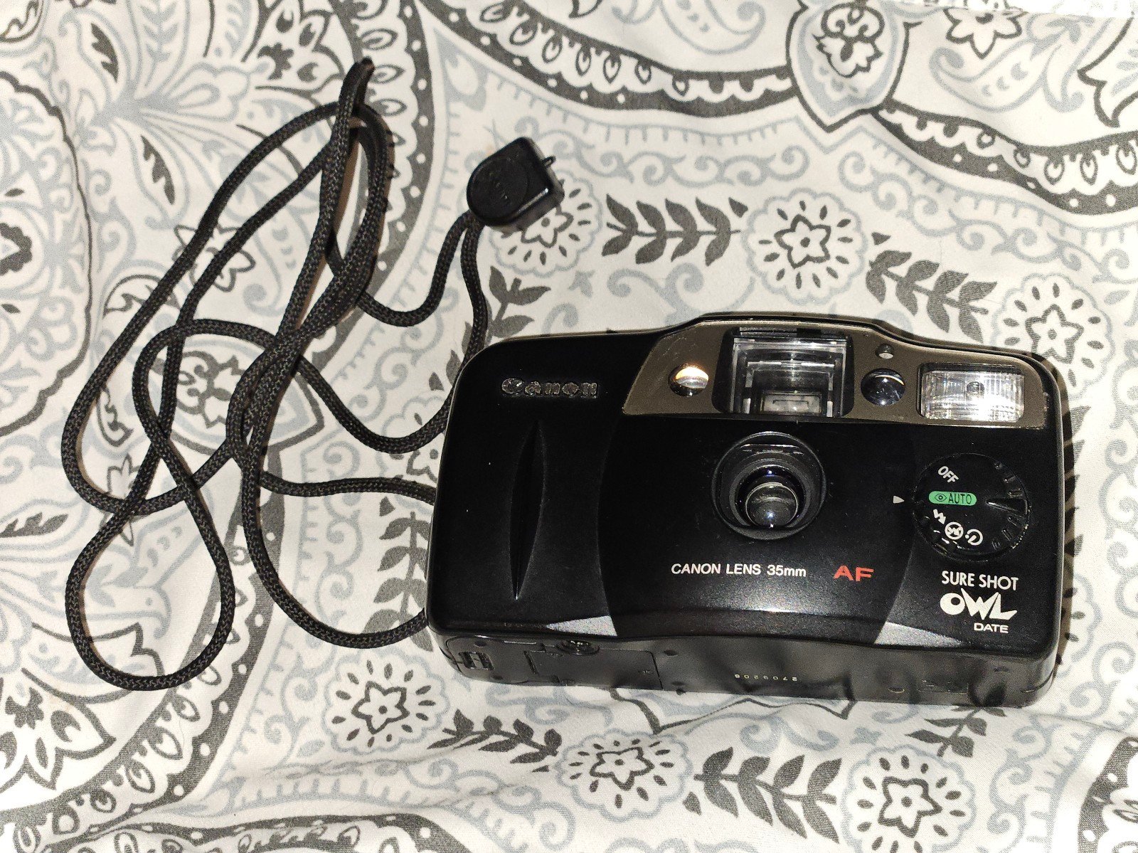 Canon Sureshot Owl Date 35 mm camera