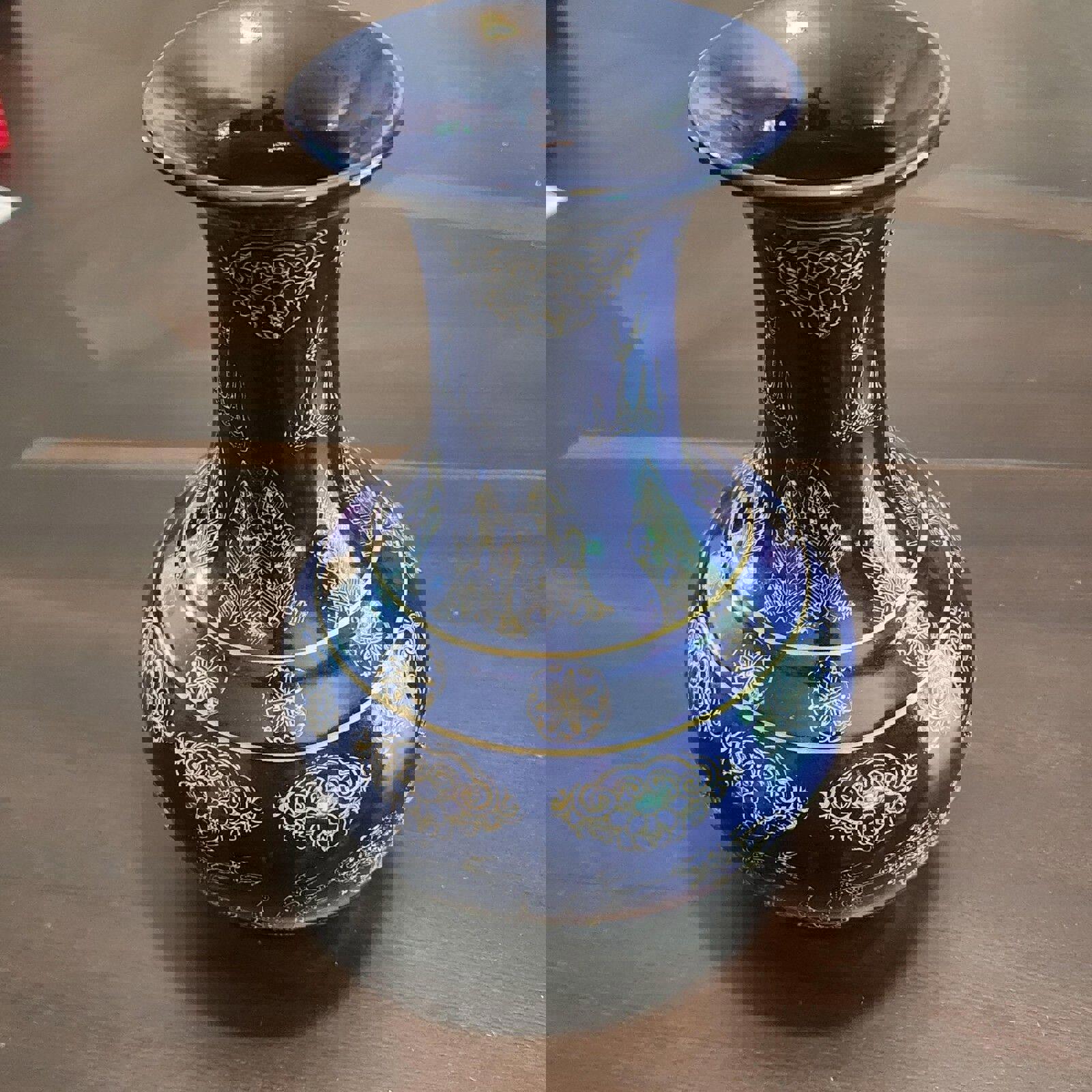 Flawless chinese Vase 10 T 6.25 diameter 20 1/2 around largest part
