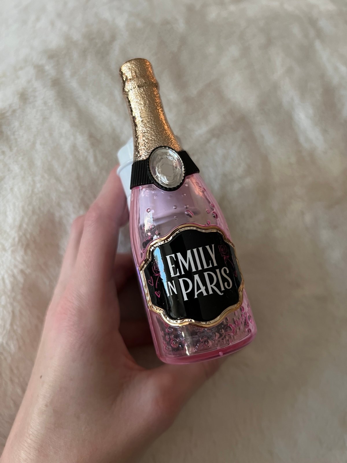 Bath & body works Emily in Paris Wallflower Plug