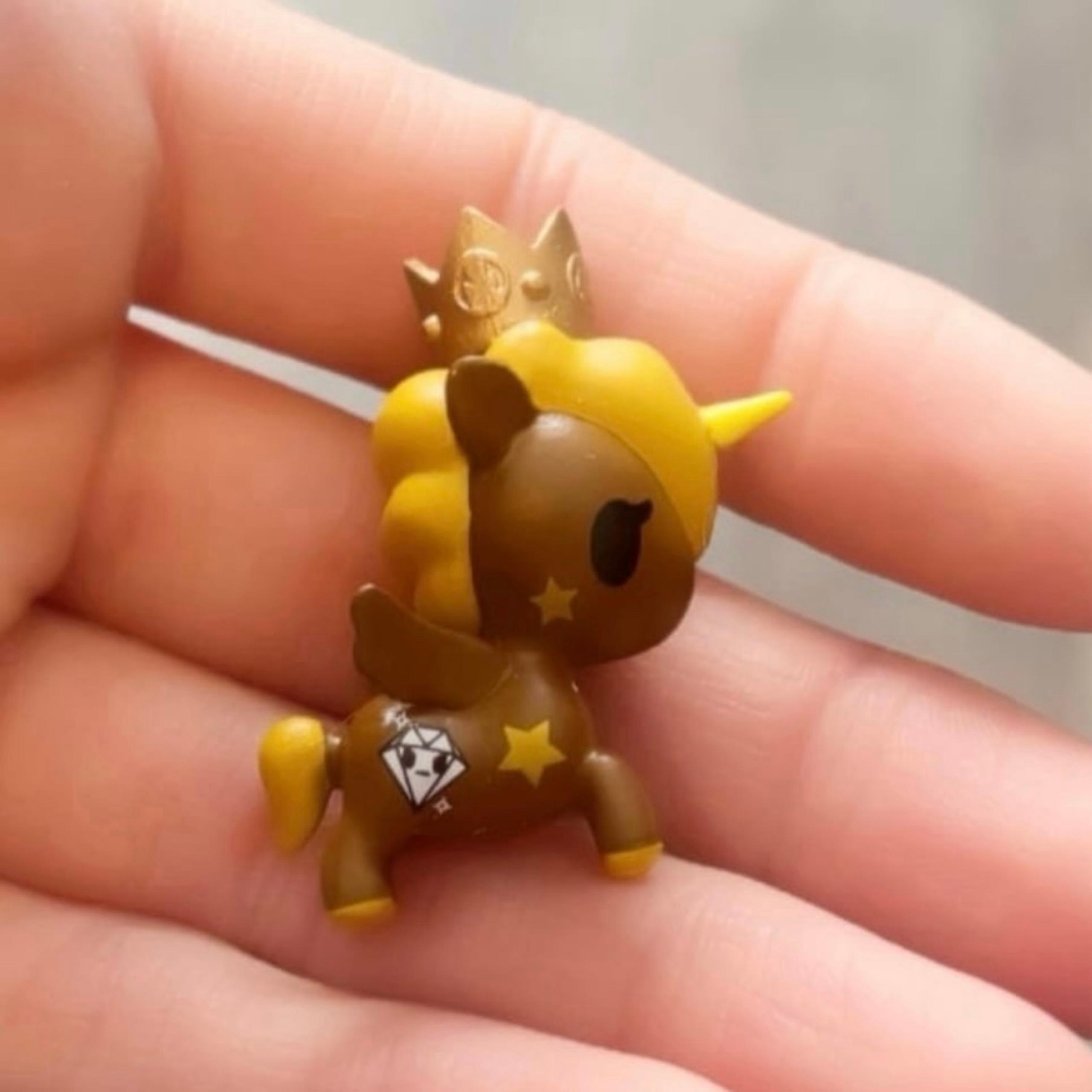 Mini Tokidoki Prima Donna Chaser Figure