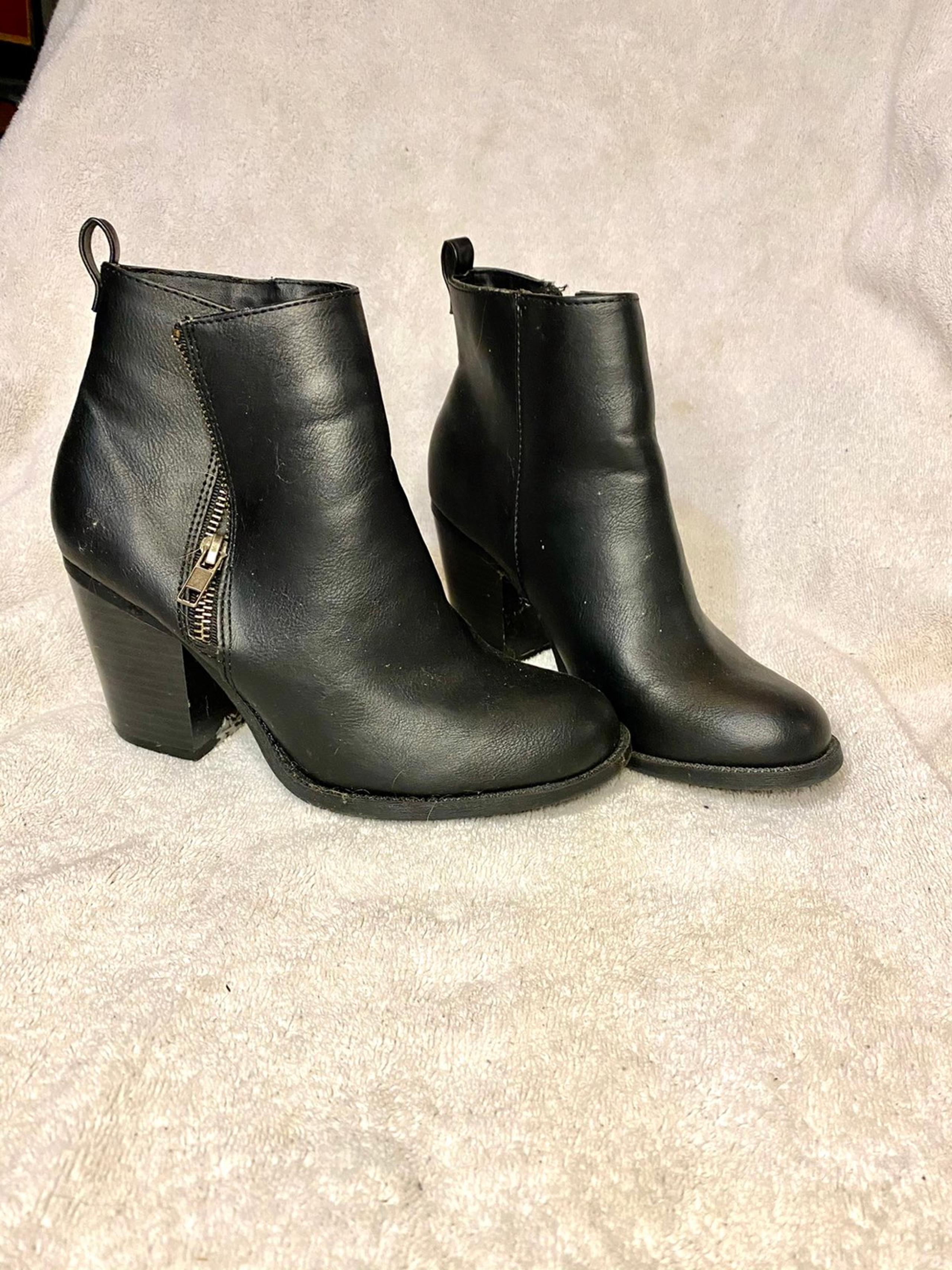 Womens booties size 7