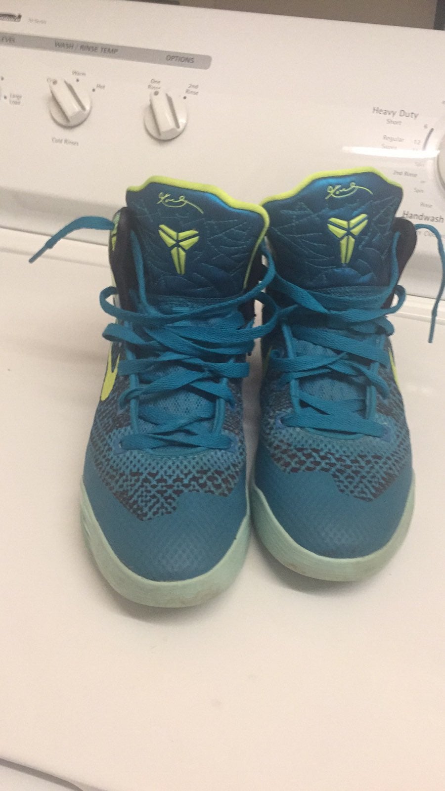 Kobe Bryant IX Elite GS sneakers Boys 5.