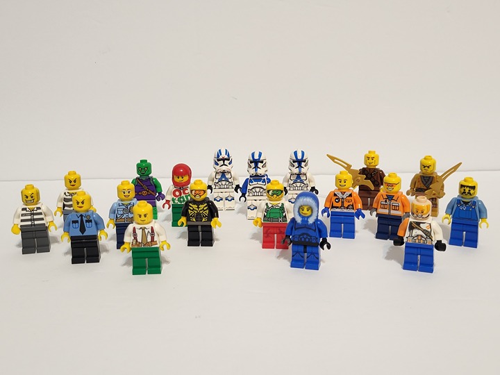 Lot 19 LEGO Minifigures - Clone Troopers Racing Driver Police Ninjago Legacy