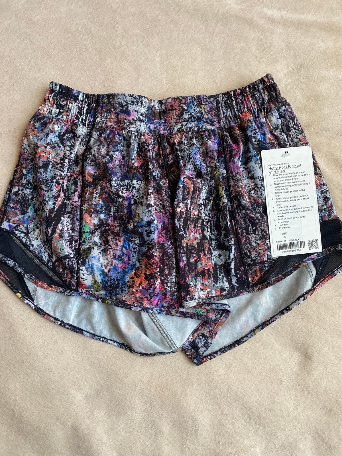 Lululemon Hotty Hot Shorts size 4