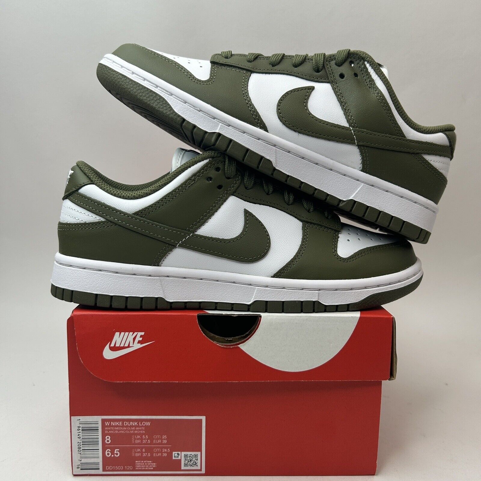 Nike Dunk Low WMNS “Medium Olive” 2023 DD1503-120 Women’s 8 New