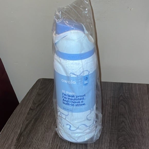 make me an offer -NWTO Owala UO Exclusive bow 32oz NWT