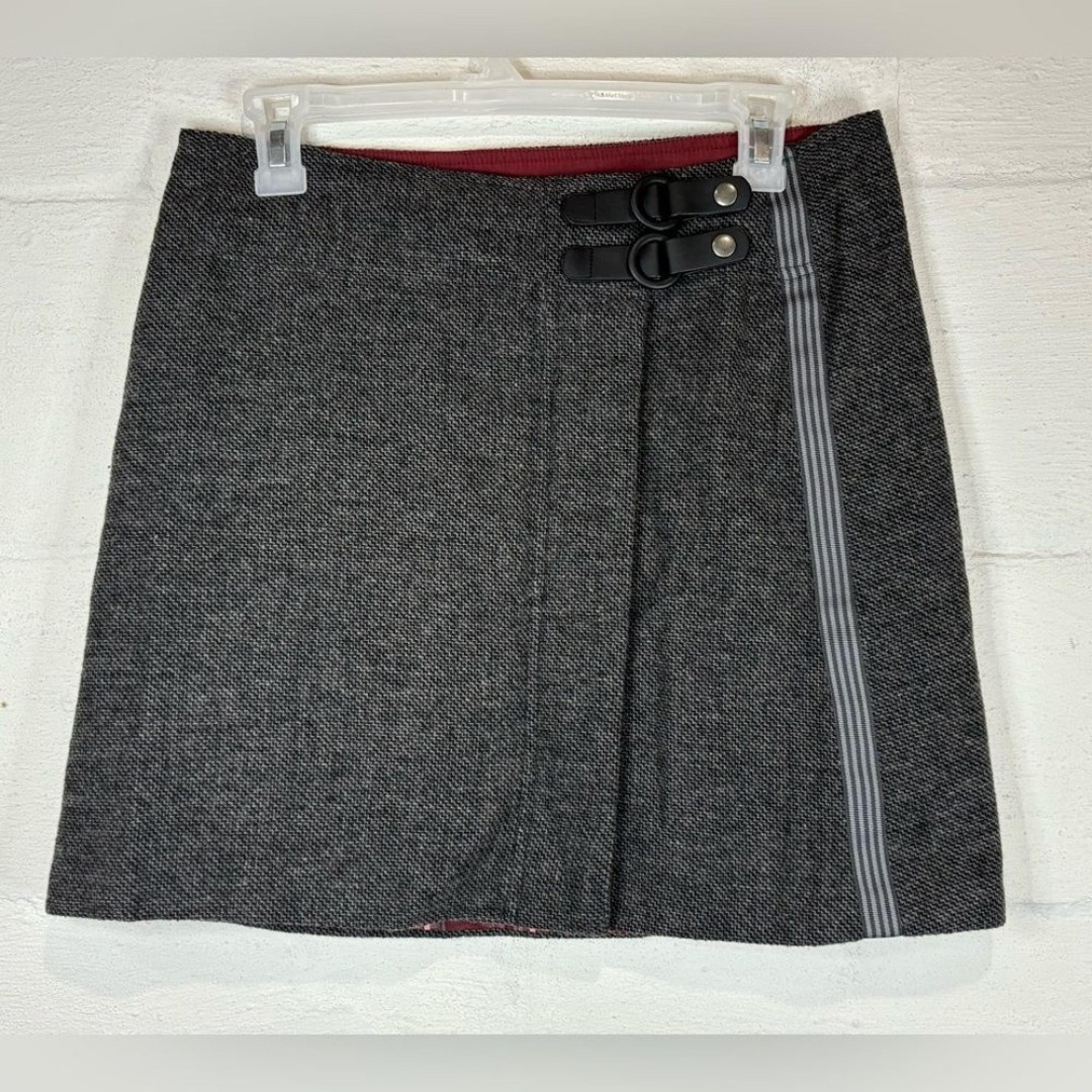 Prana Woman’s Gray Coal Wool Blend Quincy Mini Tweed Wrap Skirt Size Small