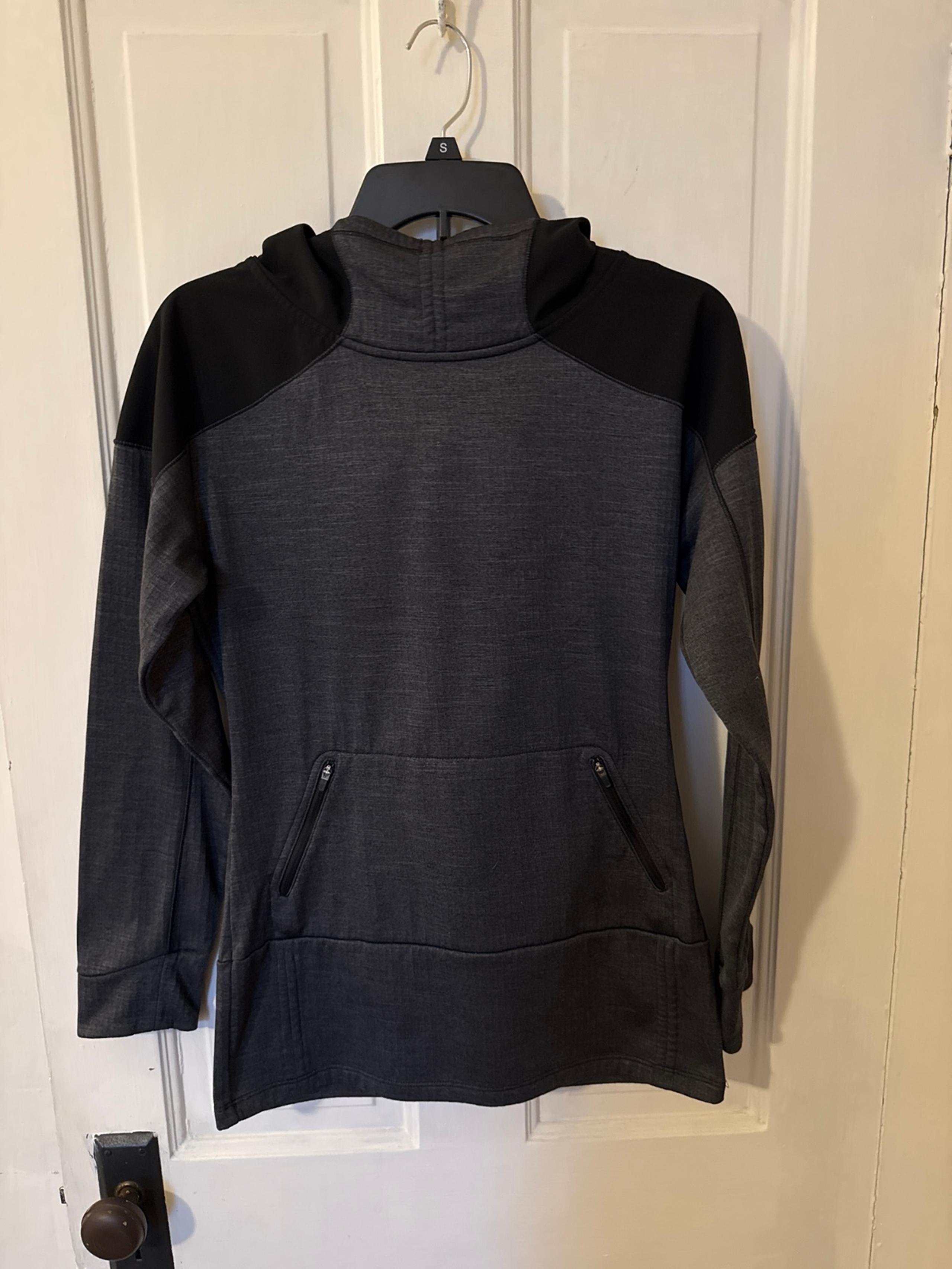 THE NORTH FACE Women's Mountain Athletics Hooded Jacket Pullover
