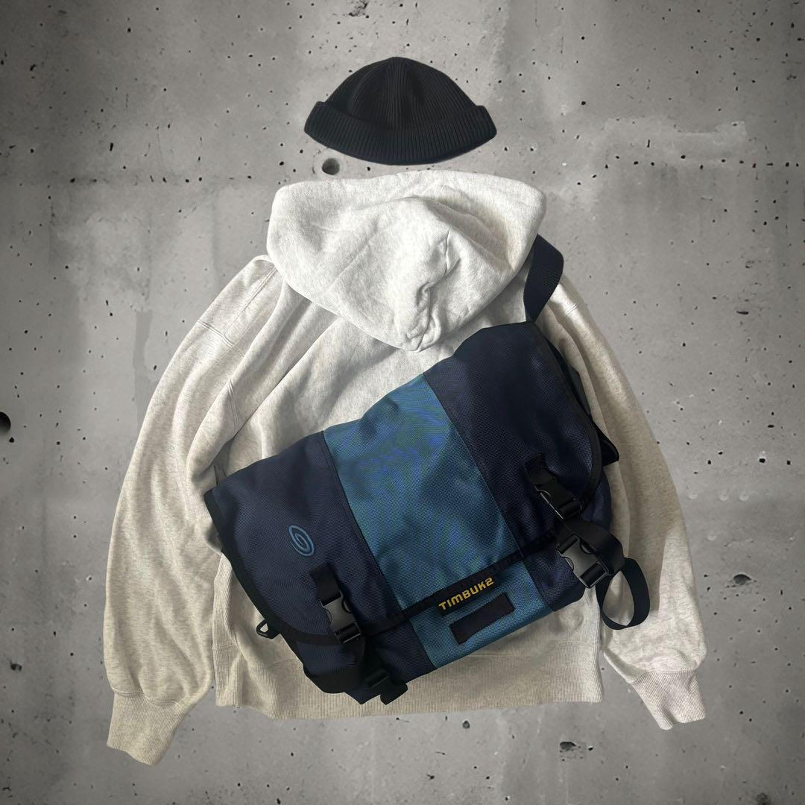Timbuk2 00s messenger bag, street style, Y2K