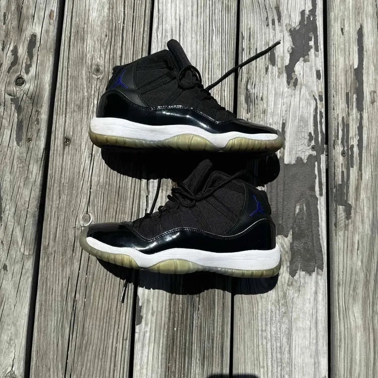 Air Jordan 11 Retro BG 'Space Jam' 2016 Size 7y Women’s Size 8.5