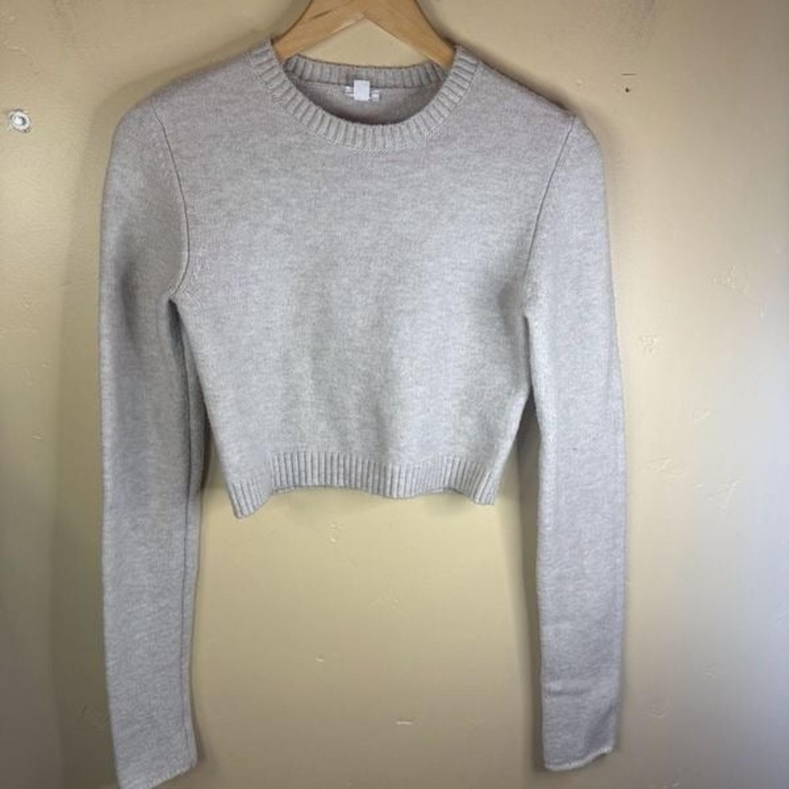 Garage Womens Size Medium Oatmeal Cropped Crew Neck Sweater Long Sleeve Trendy
