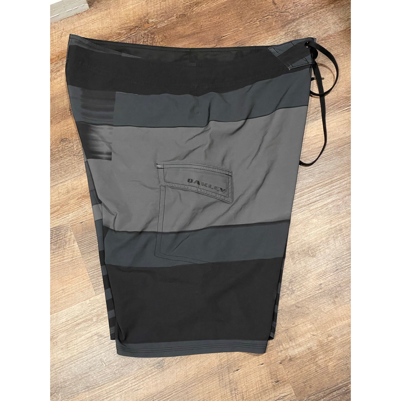 Oakley Men's Antenna Boardshorts, Jet Black, 38
