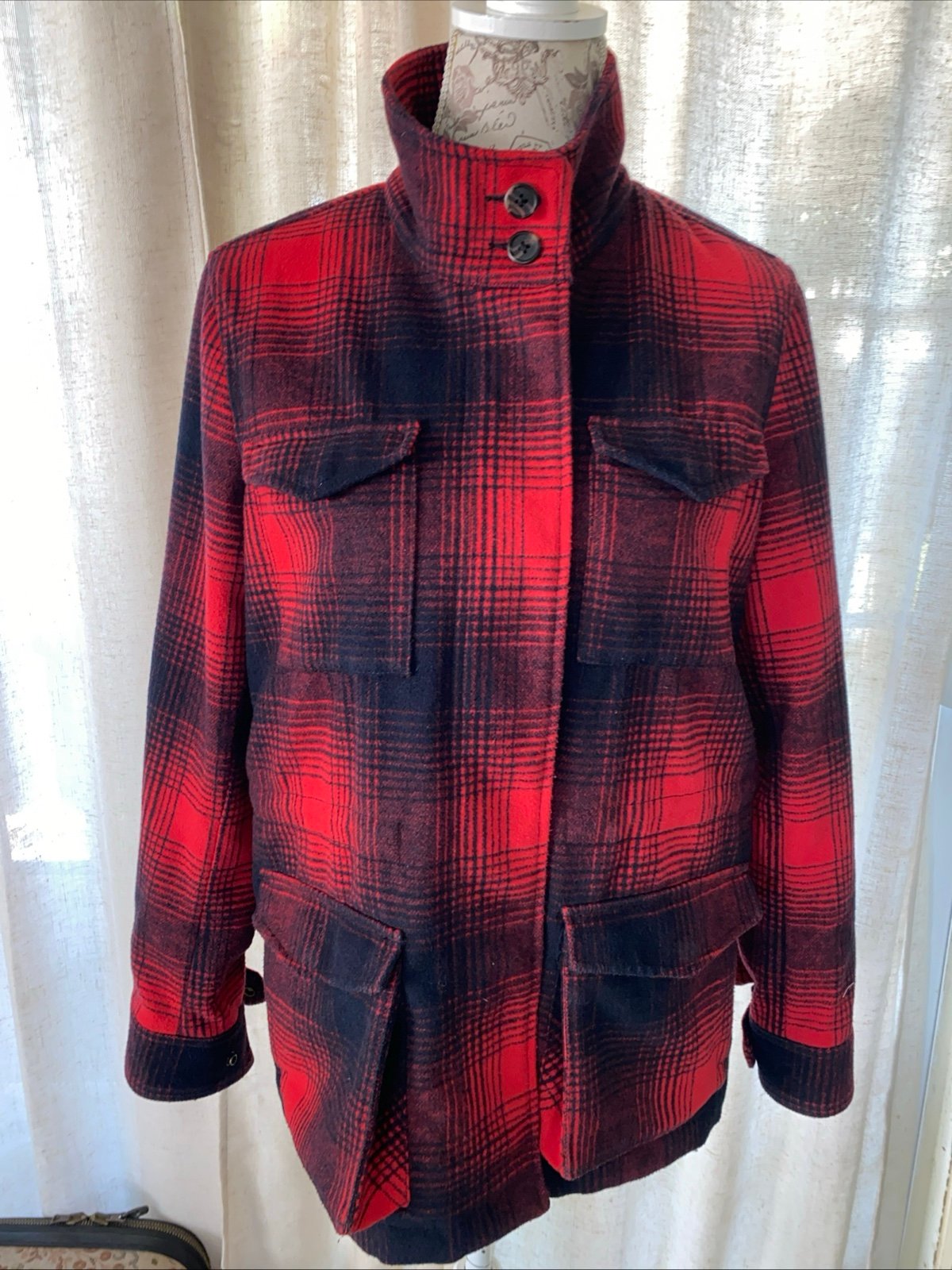 Levi’s Buffalo Plaid Truckers Jacket Women’s Size Medium Wool Blend Red & Black