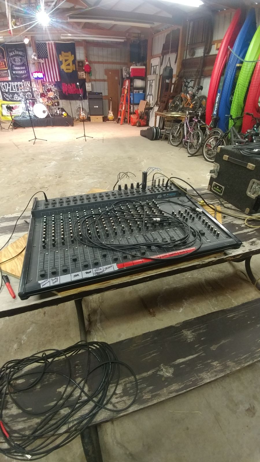 Peavy 16 channel mixing board