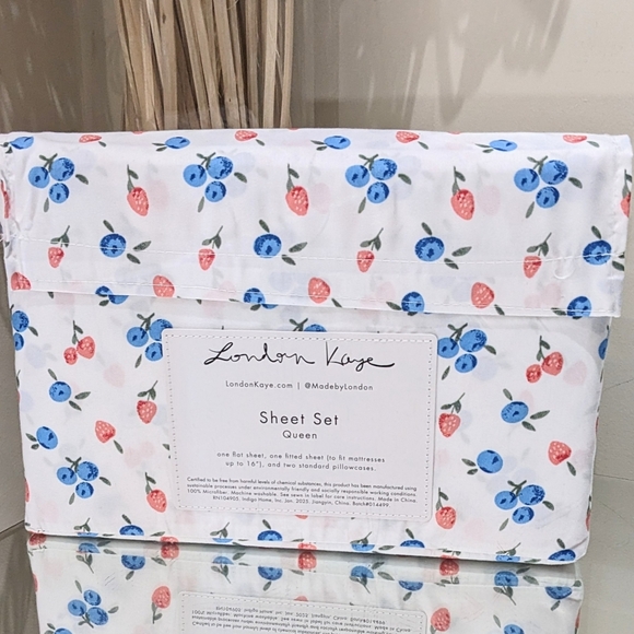 New London Kaye Blueberry Raspberry QUEEN SIZE SHEET SET