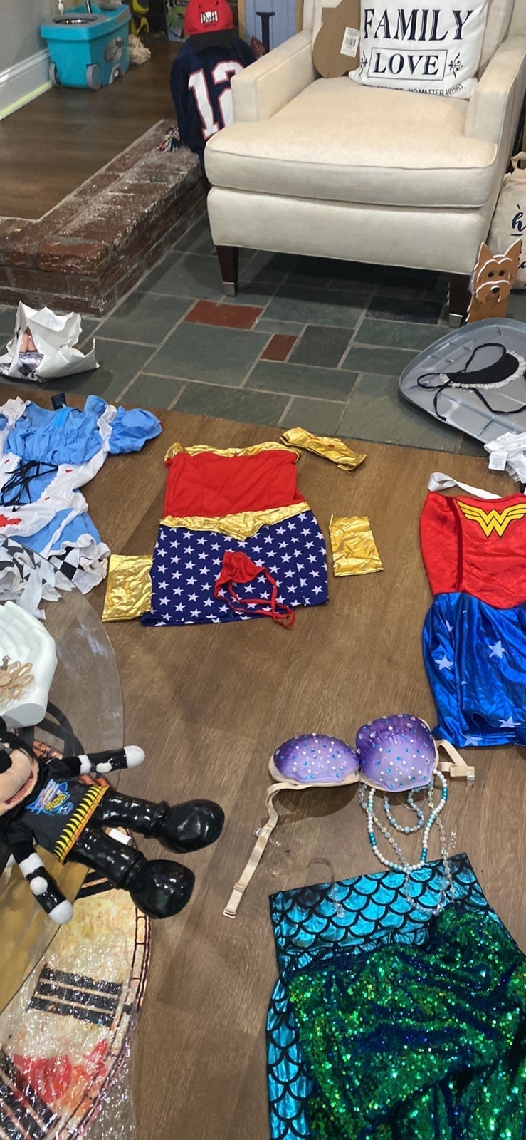 Halloween costume women (Whole lot except mermaid)