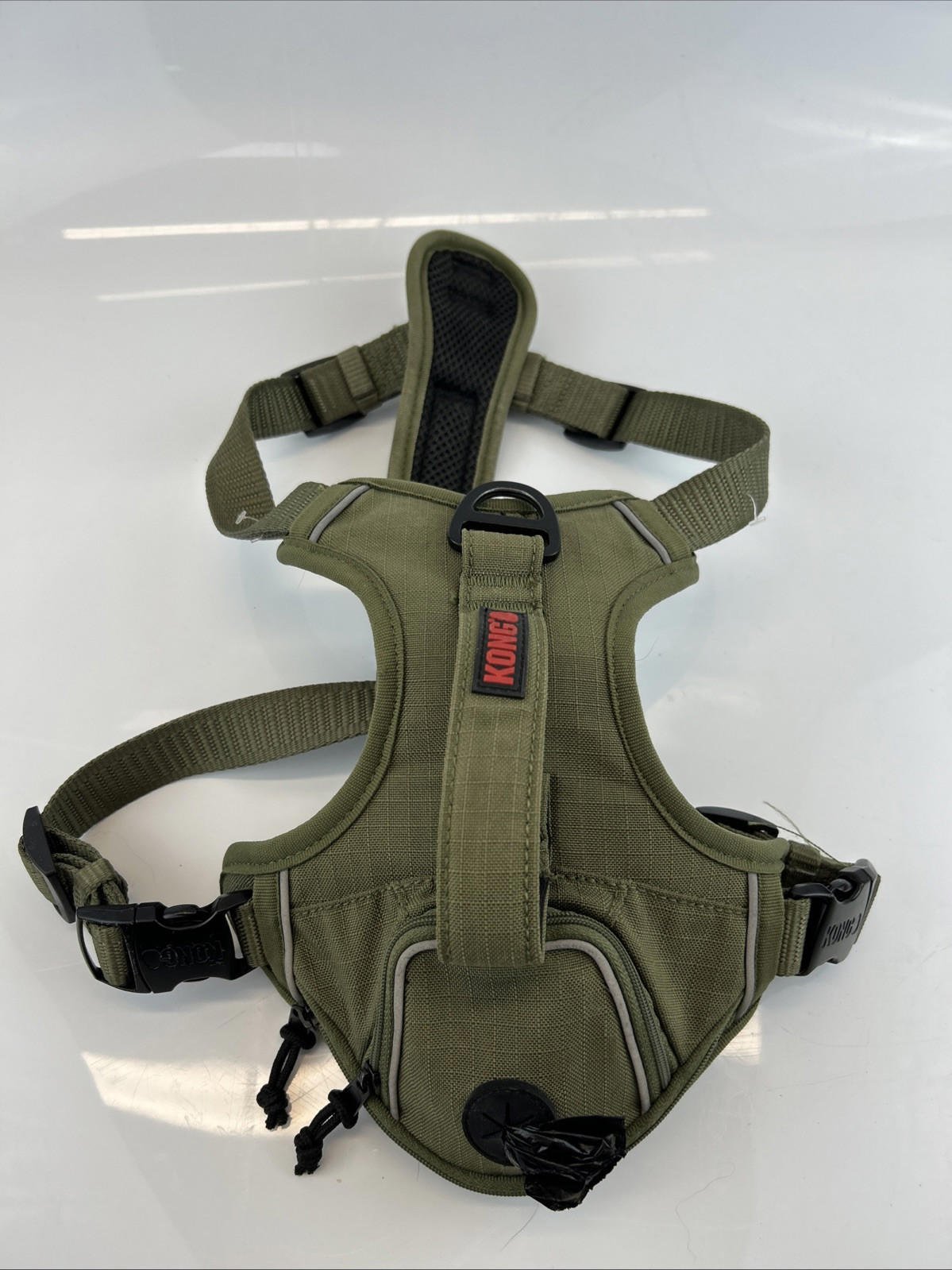 KONG - Comfort Dog Harness - Reflective - Zip Pocket- Size M - Handle, Loop