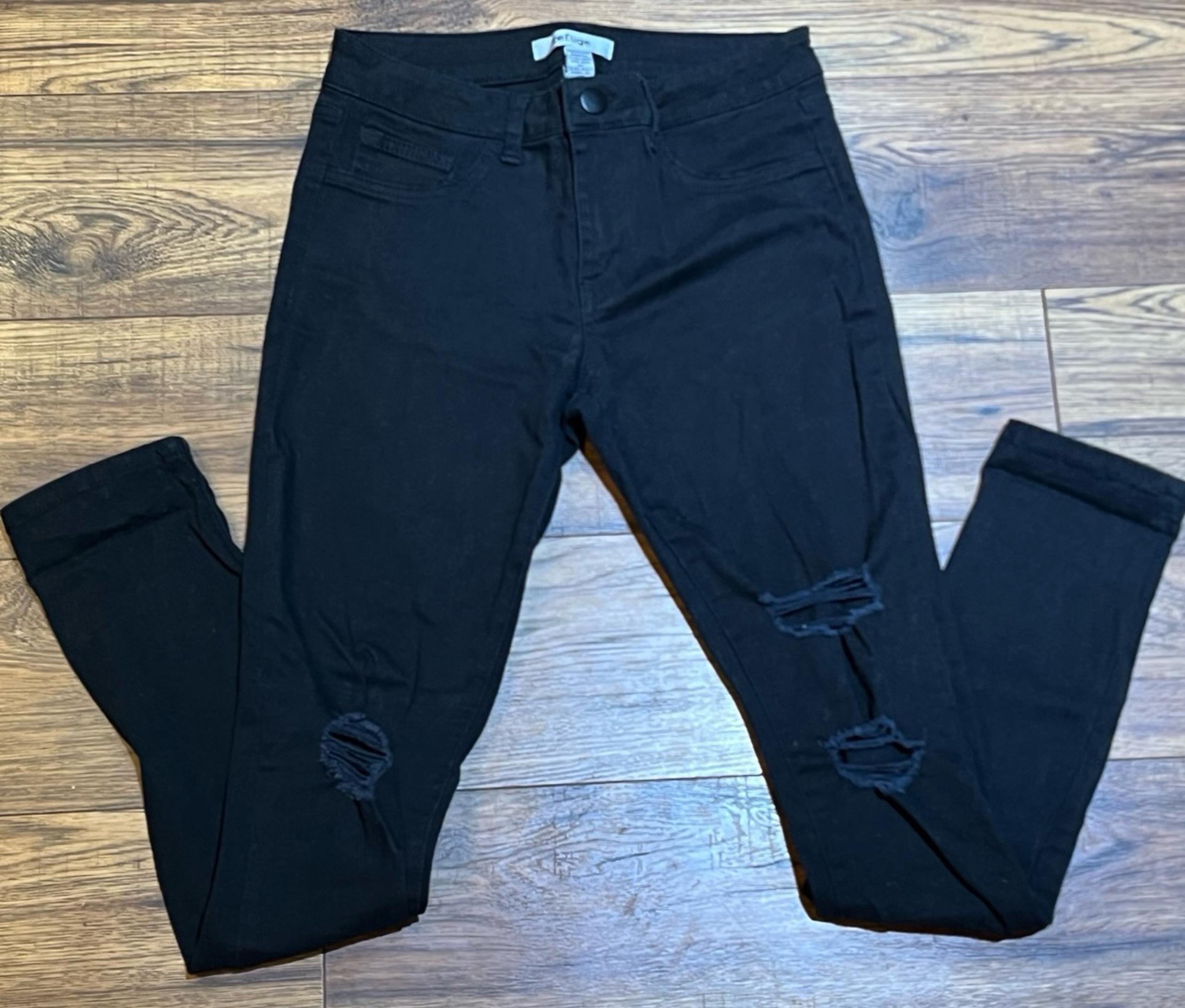 NWOT Refuge Destroyed Jean Leggings Size 2