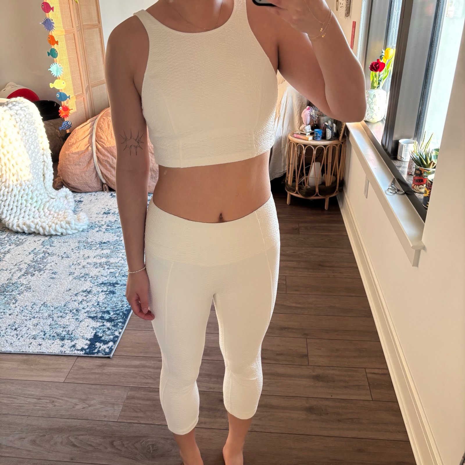 Gigi C revolve white textured athletic workout set size large