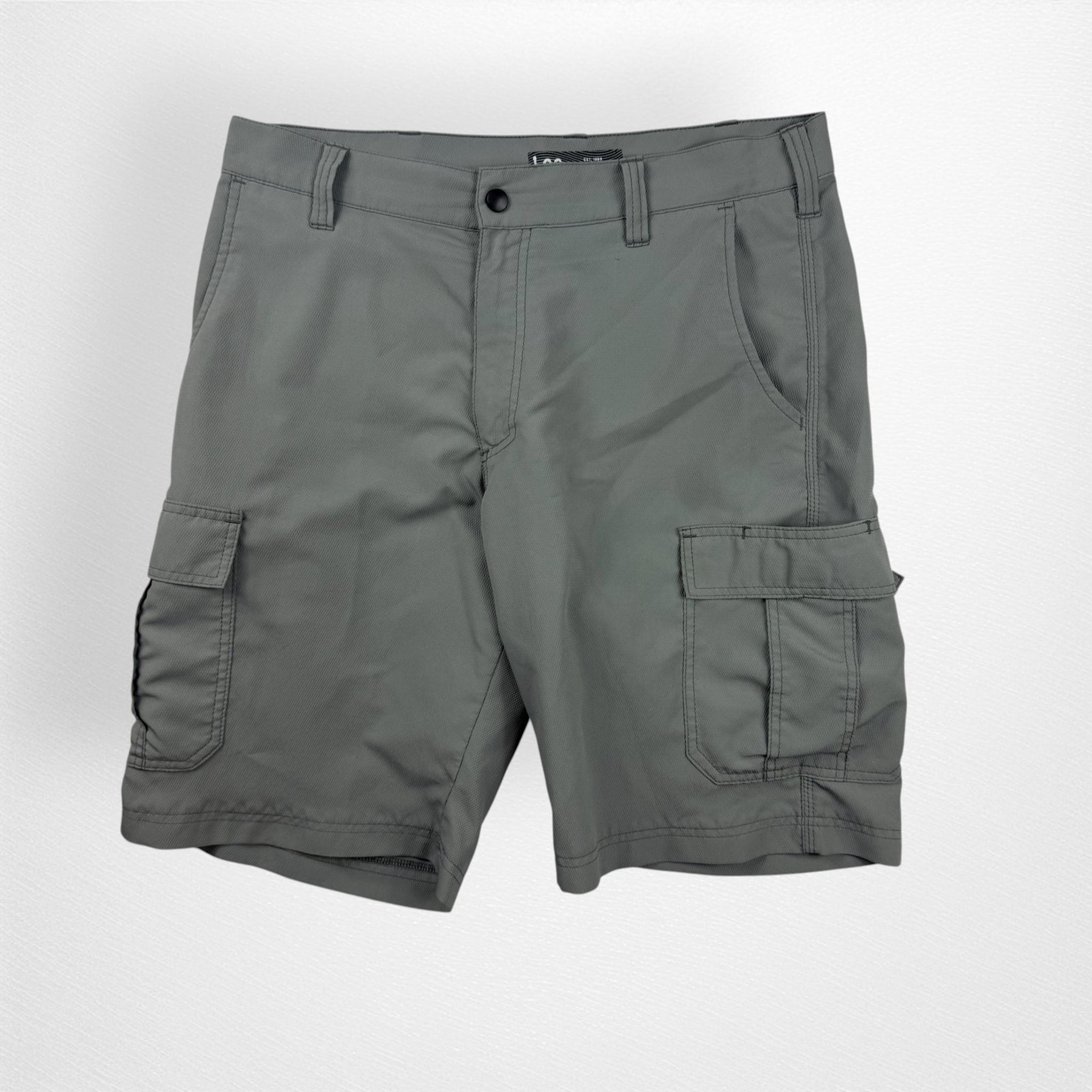 Men's Levi Cargo Gray Casual Shorts Size 34 x 11