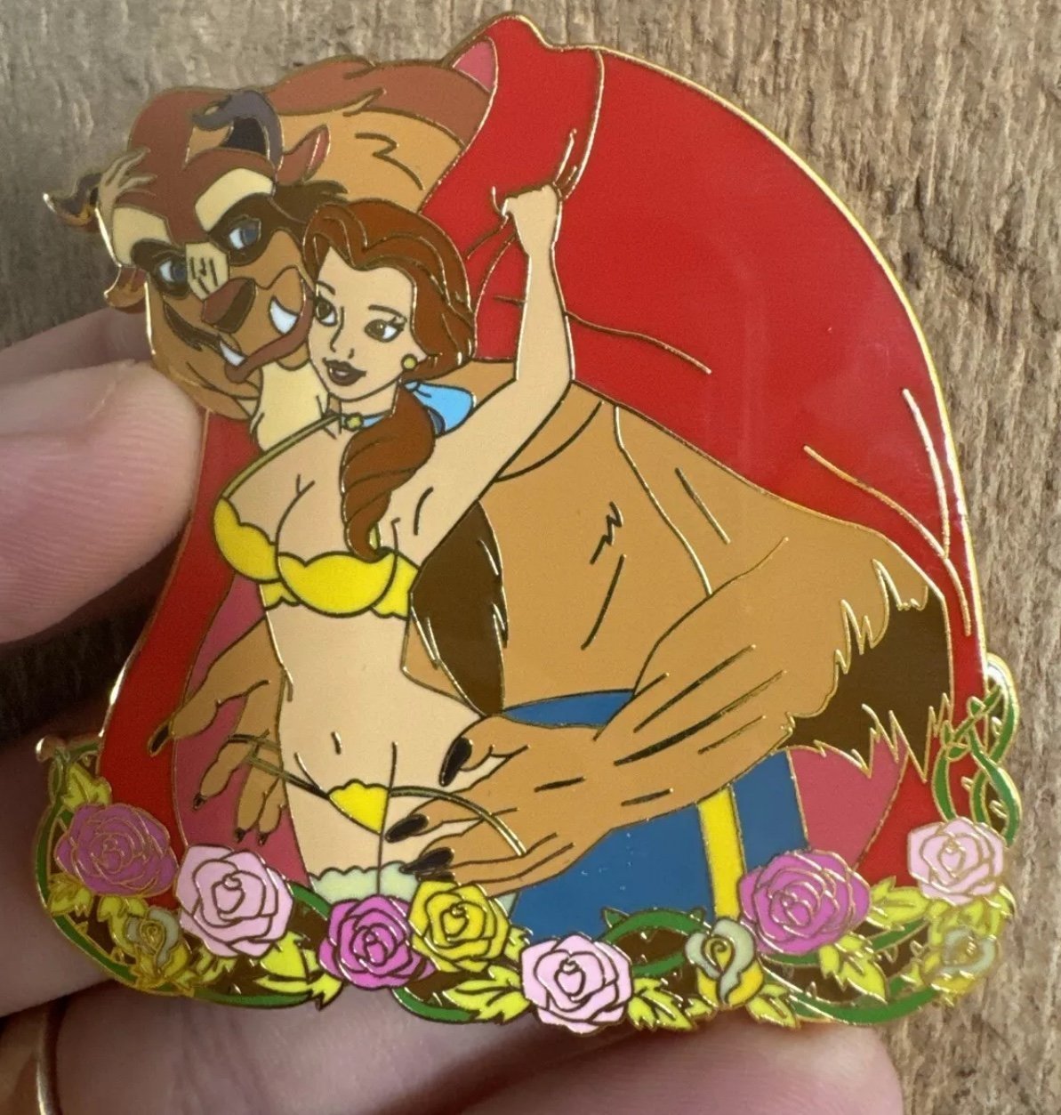 Disney Jumbo Pin Belle And Beast Limited Edition 80 From Beauty & The Beast