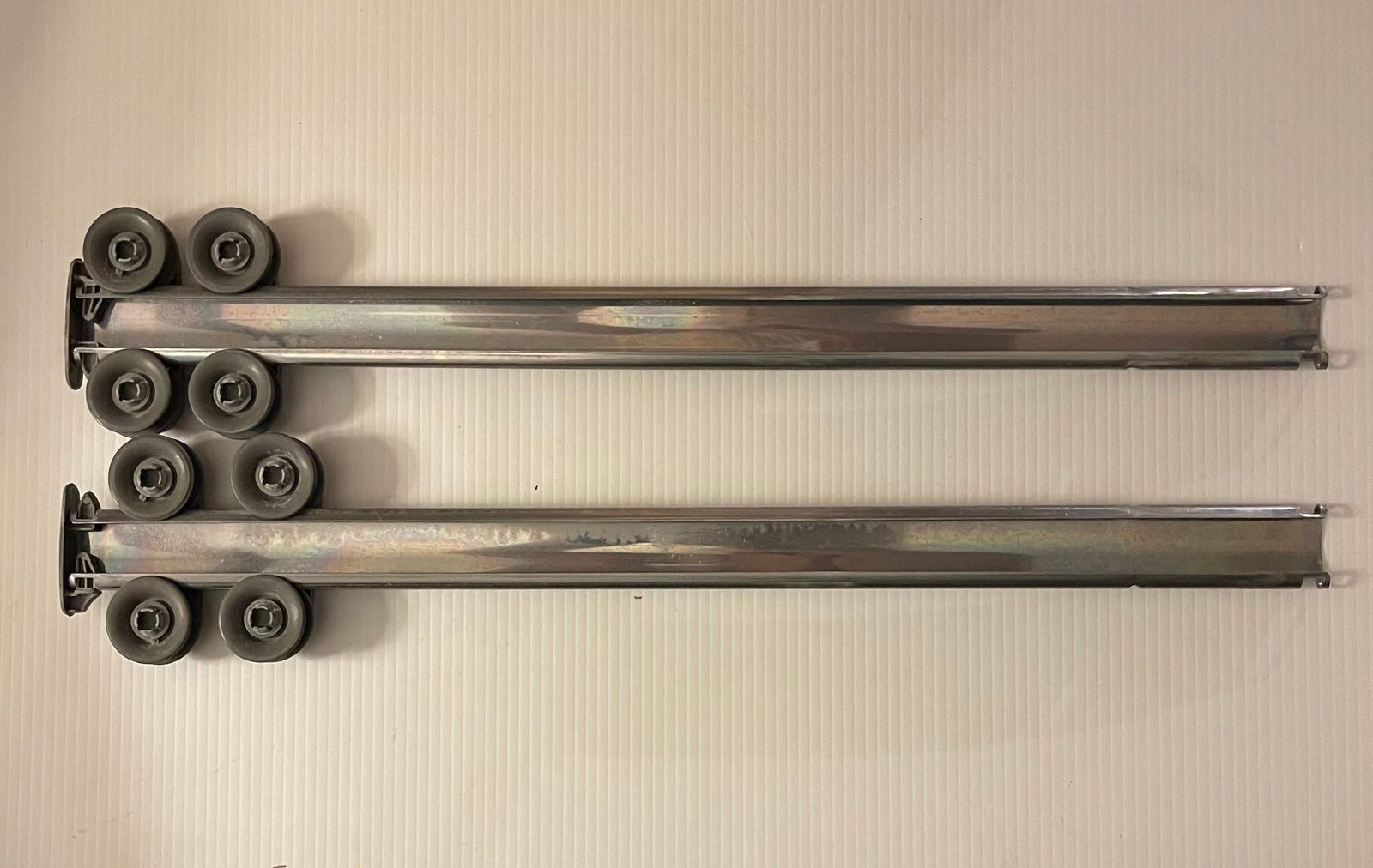 Model #WDTA50SAHZ0 Whirlpool Dishwasher Dishrack Track, Rack Wheels, 8 Nuts