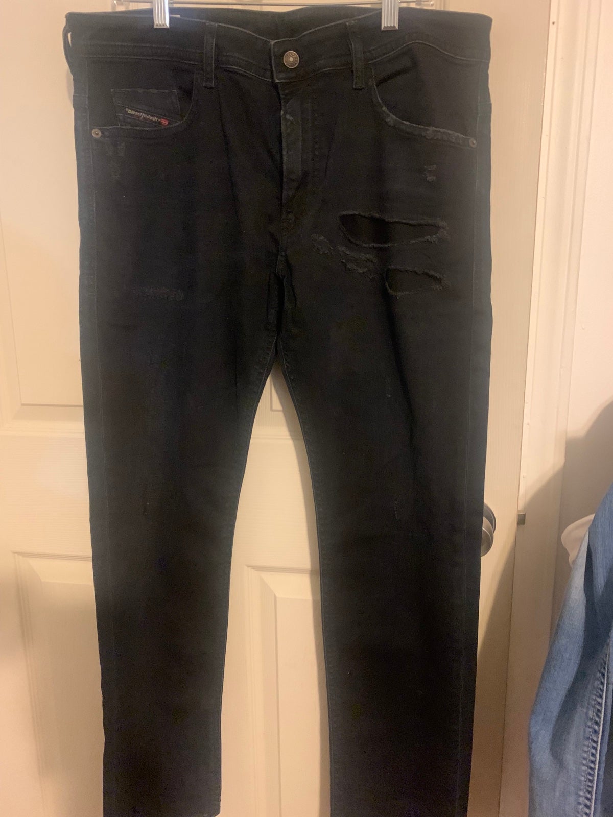 Jeans Diesel Thommer slim-skinny stretch 069GM the holes do not go thru