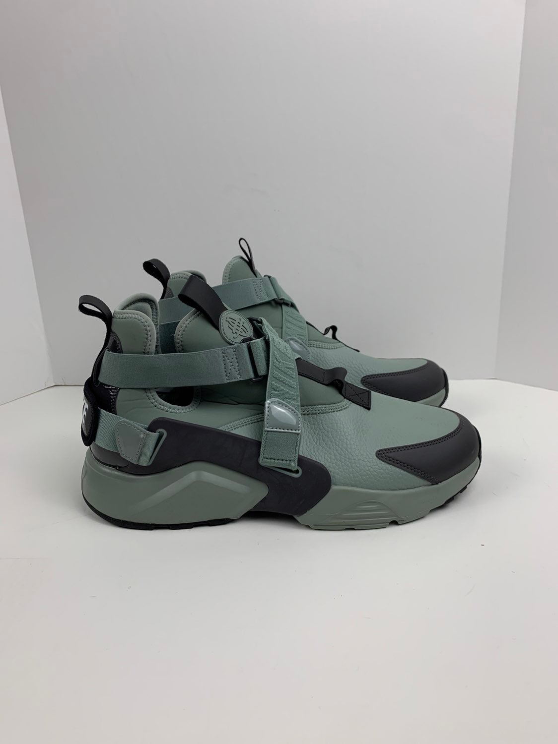 women's 'air huarache city utility casual shoes