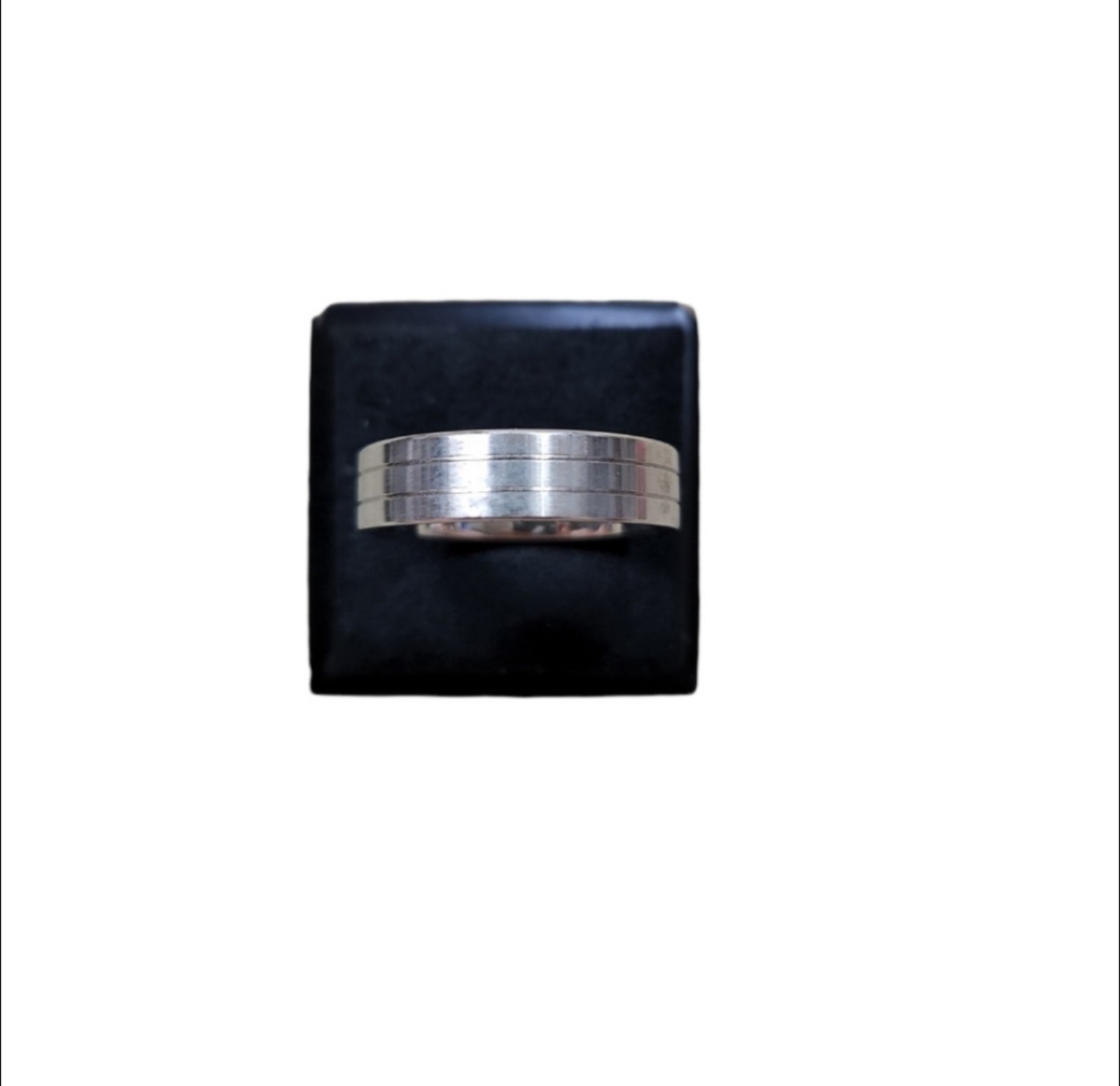 Benchmark Size 10 18K White Gold Wedding Band