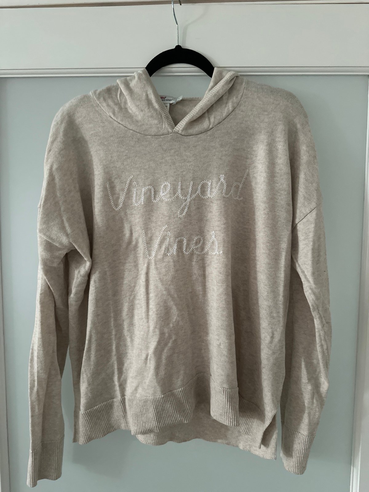 Vineyard Vines hooded sweater Lg