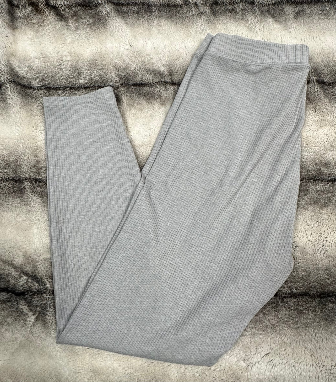 Alo Yoga Leggings Never Worn, size Large Gray