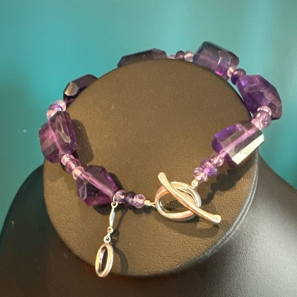 Rare -NWOT Oprah's The O Bracelet Project Amethyst Bracelet Handmade in Rwanda