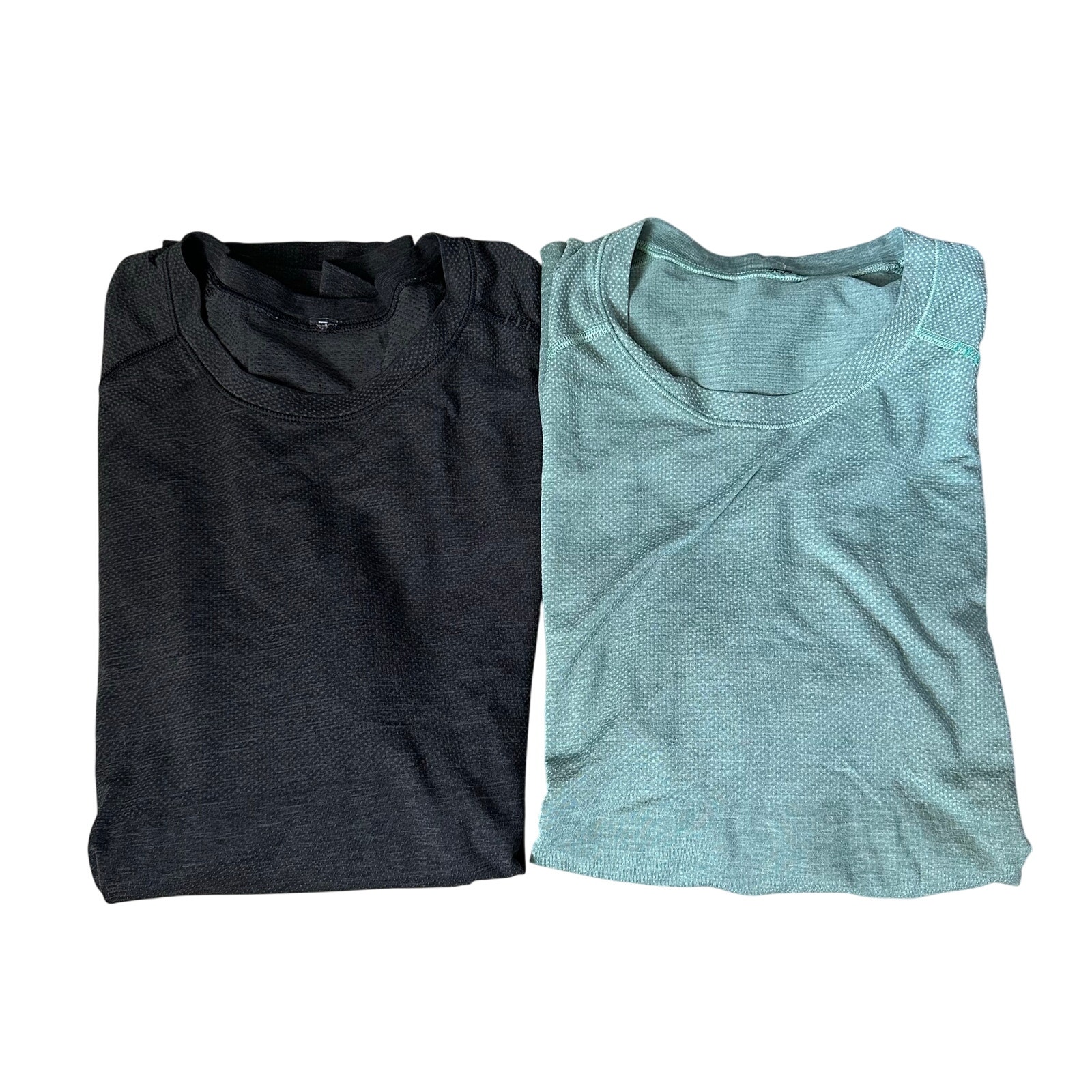 Lululemon Men's Short Sleeve Shirts Lot of 2 T-Shirts Green Black Size Medium
