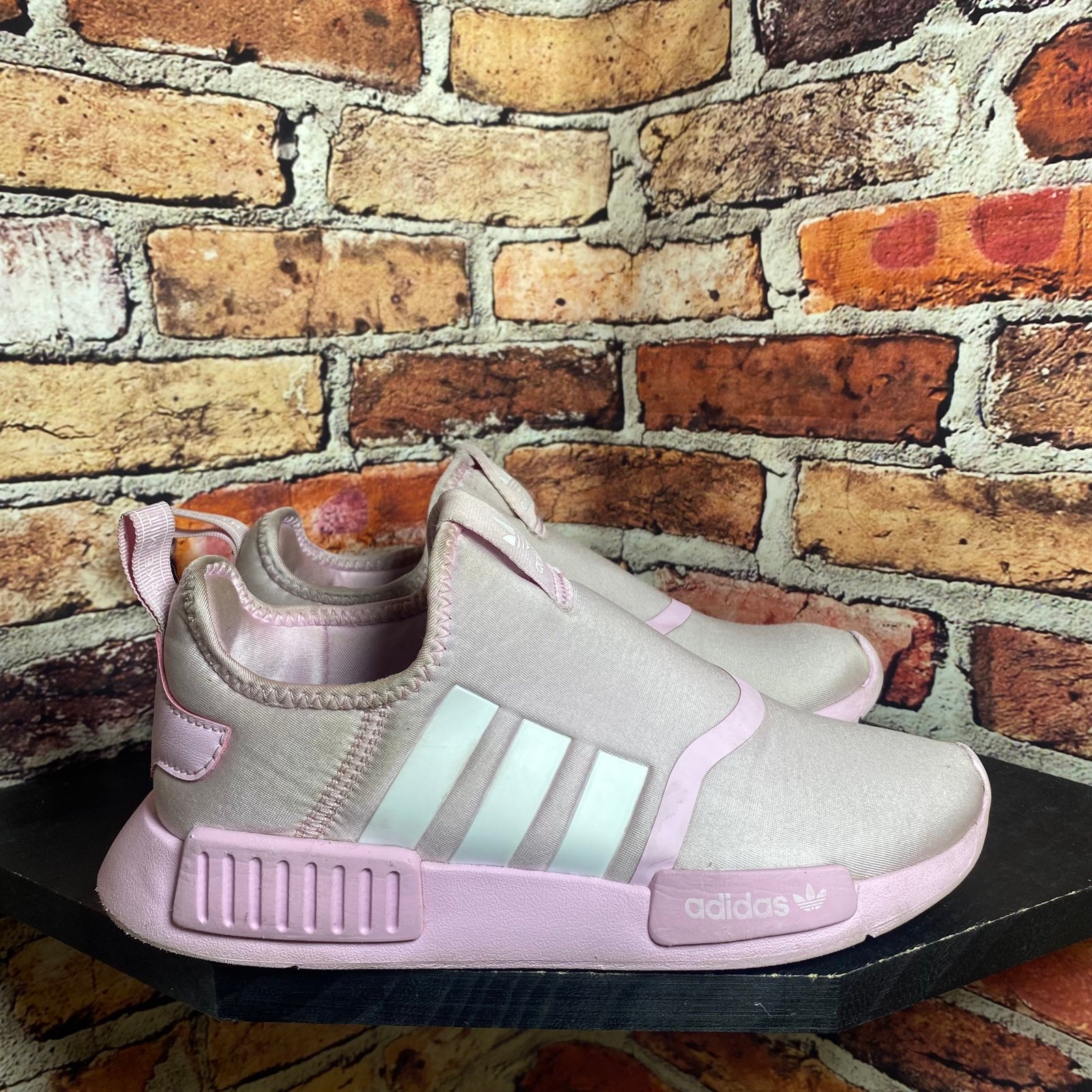 Adidas nmd slip on pink