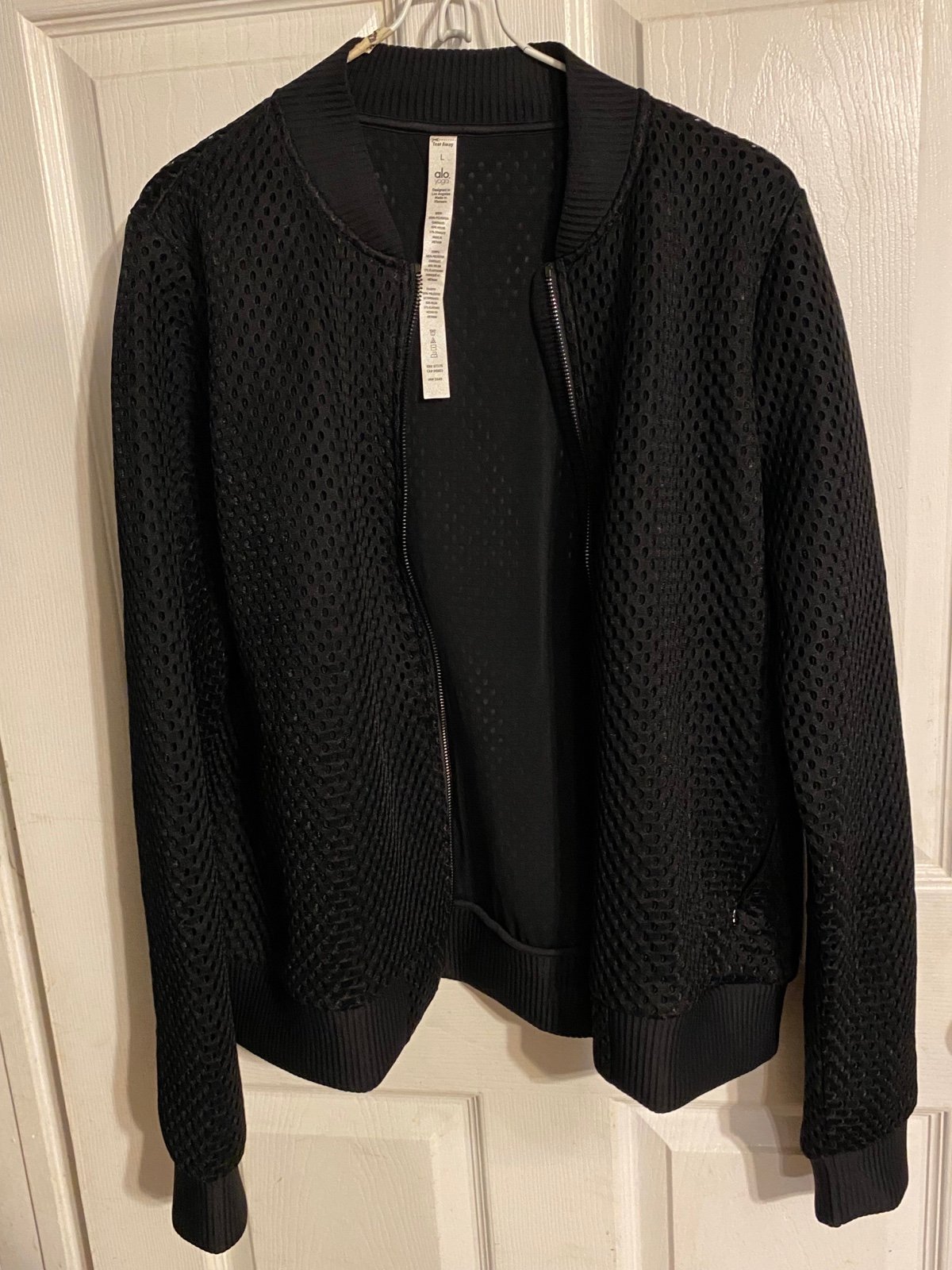 NWT ALO YOGA Mystic Scuba Mesh woman’s jacket Black Size Lg