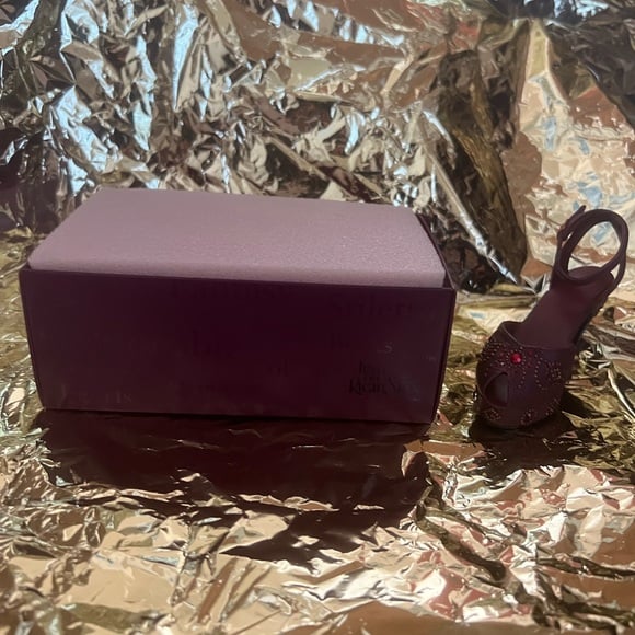 Just The Right Shoe. Miniature Shoes. With the box