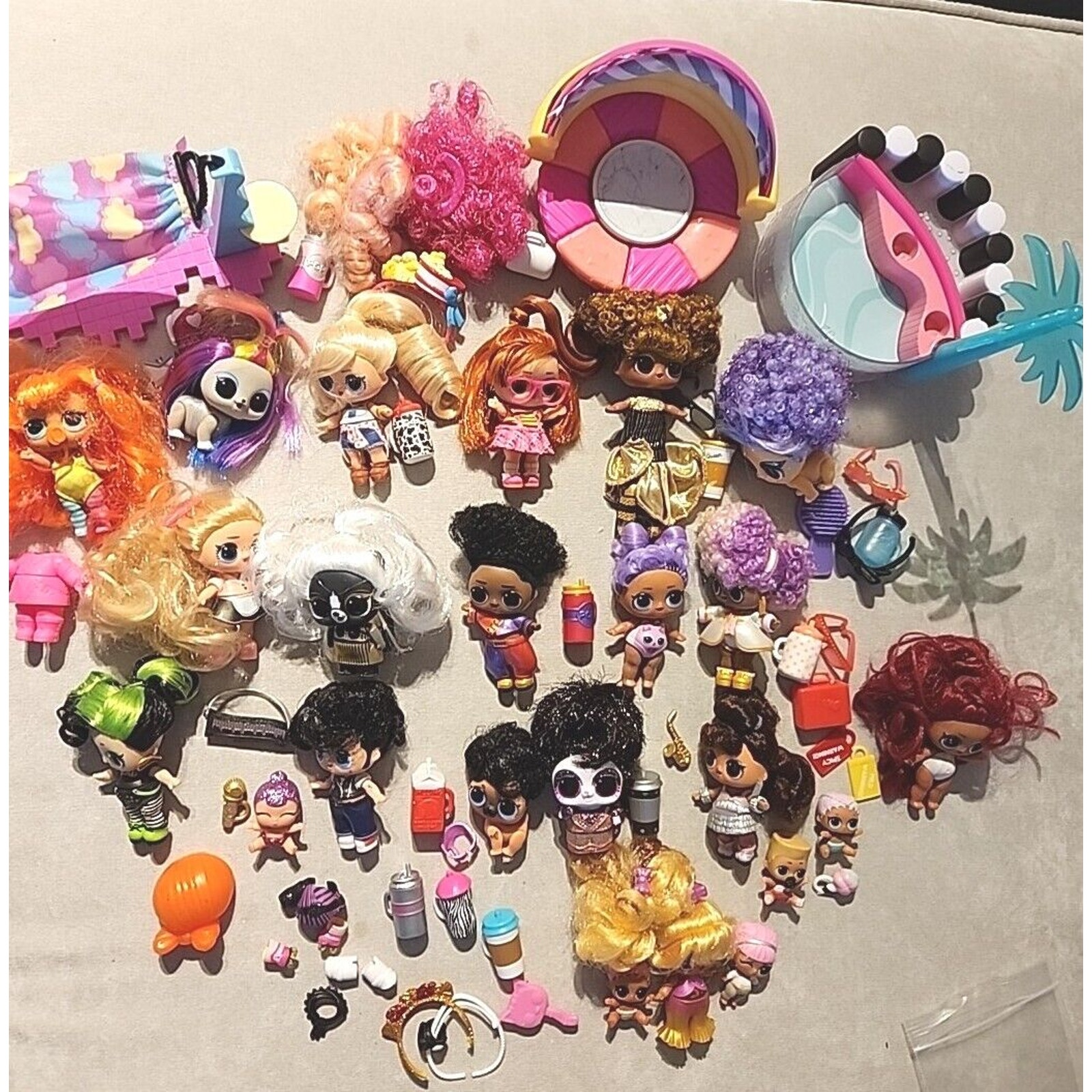 LOL OMG MGA Lil Sis Doll Accessory Lot Set Hair Goals Pets Kitty Cat Dog Bundle