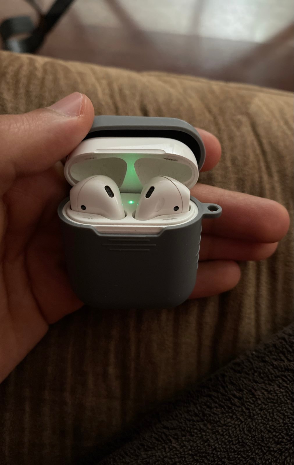 Apple AirPods