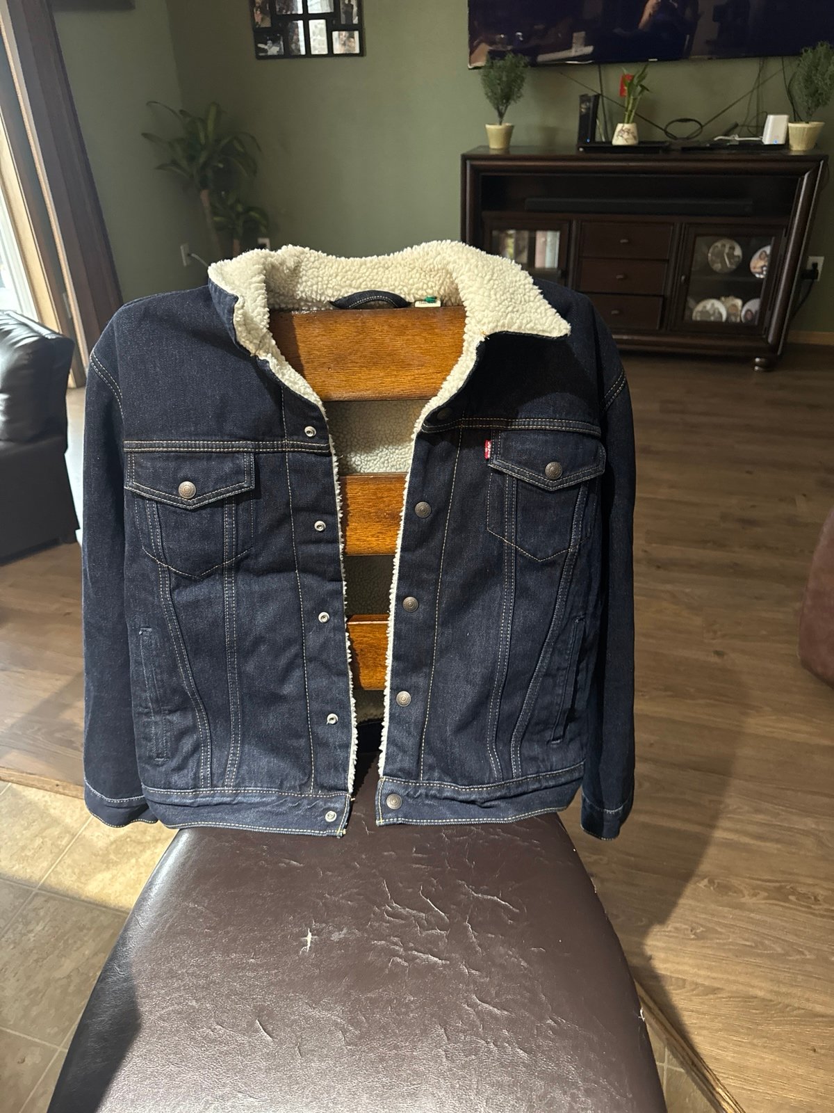 Levi ’s sherpa trucker