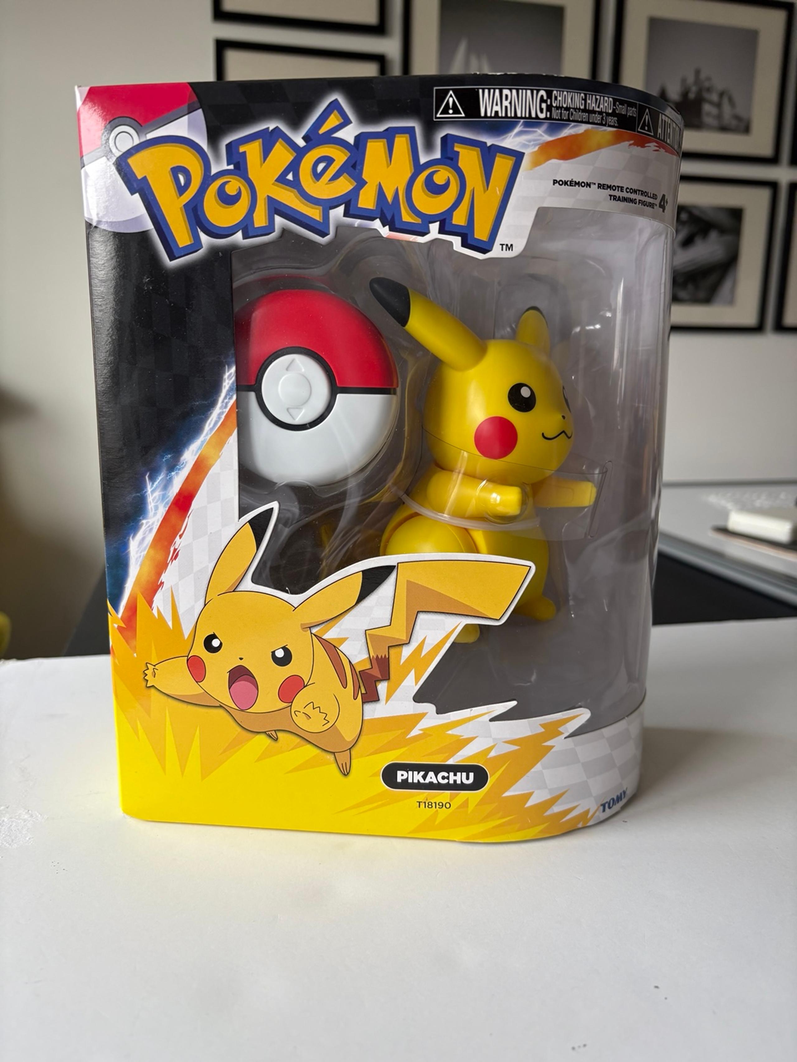Pokemon Pikachu Remote Control Action Figure-Tomy New in box