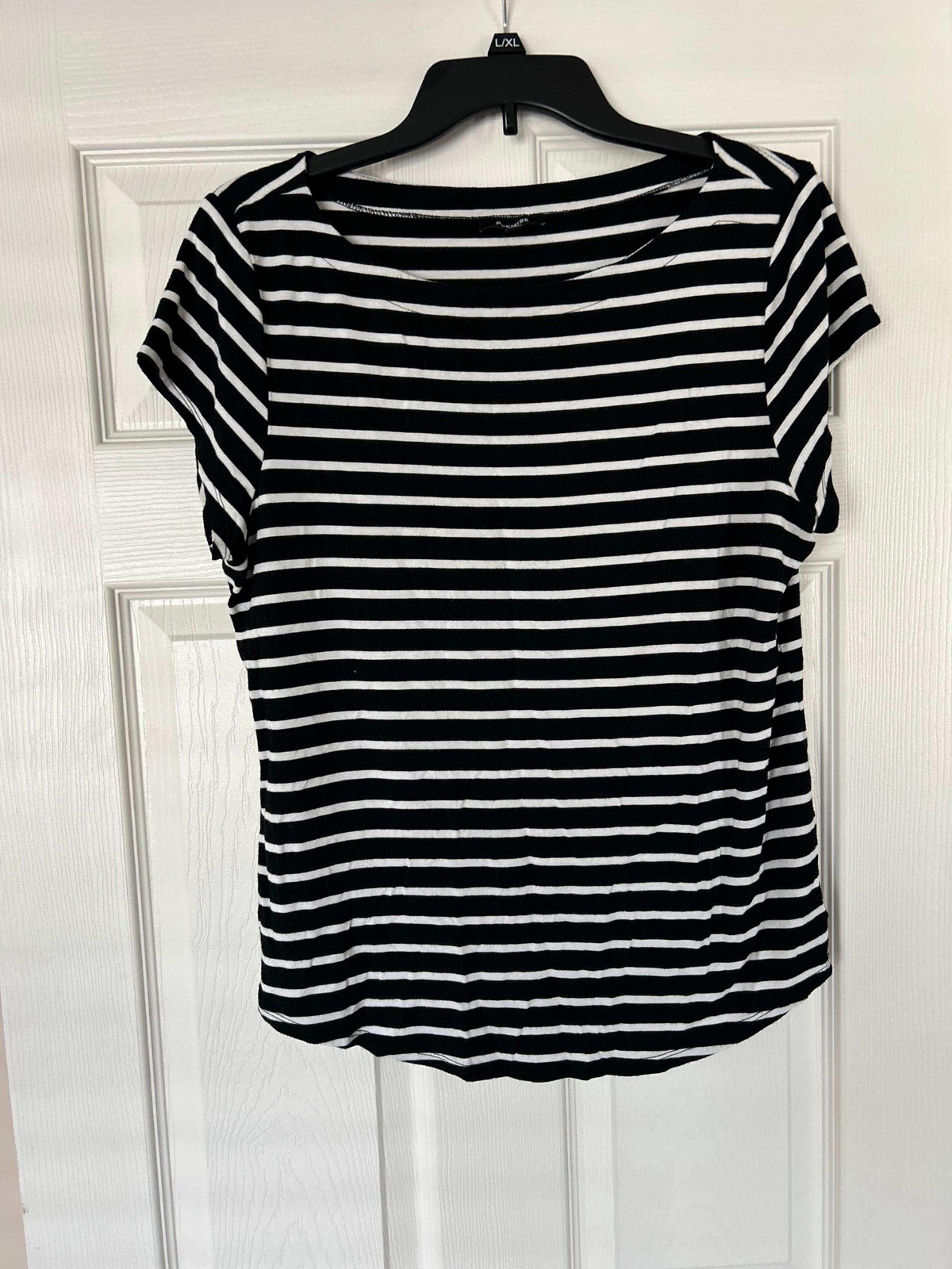 Woman's top black white strip