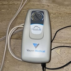 Vaunn Medical Cloud Air V910 Quiet Alternating Pressure Mattress *Pump Only*