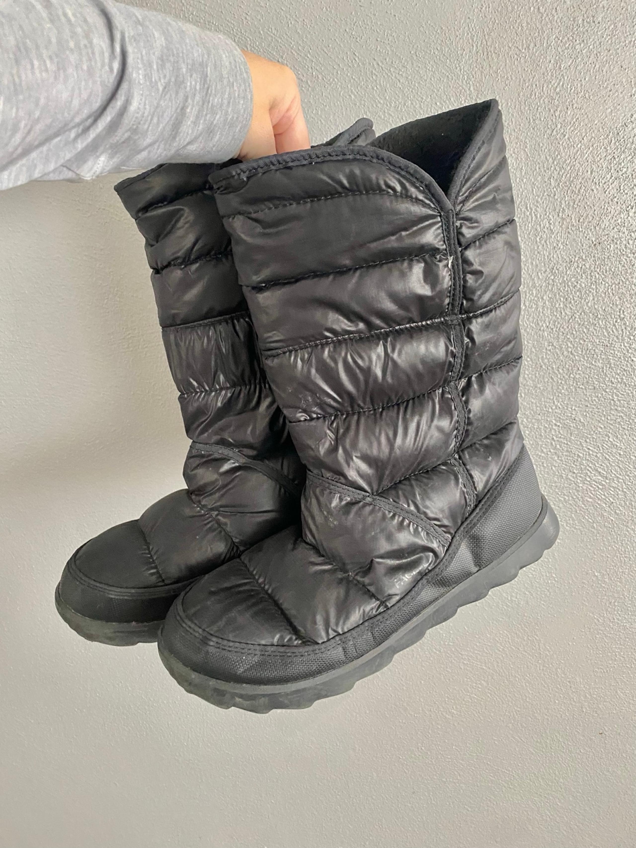 The North Face Boots Women’s Size 10 Amore II Black Primaloft Winter Waterproof