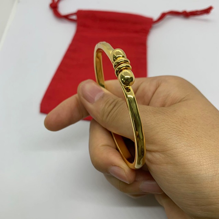 NEW Uno de 50 ATTRACTION Bracelet Gold Plated Size Medium