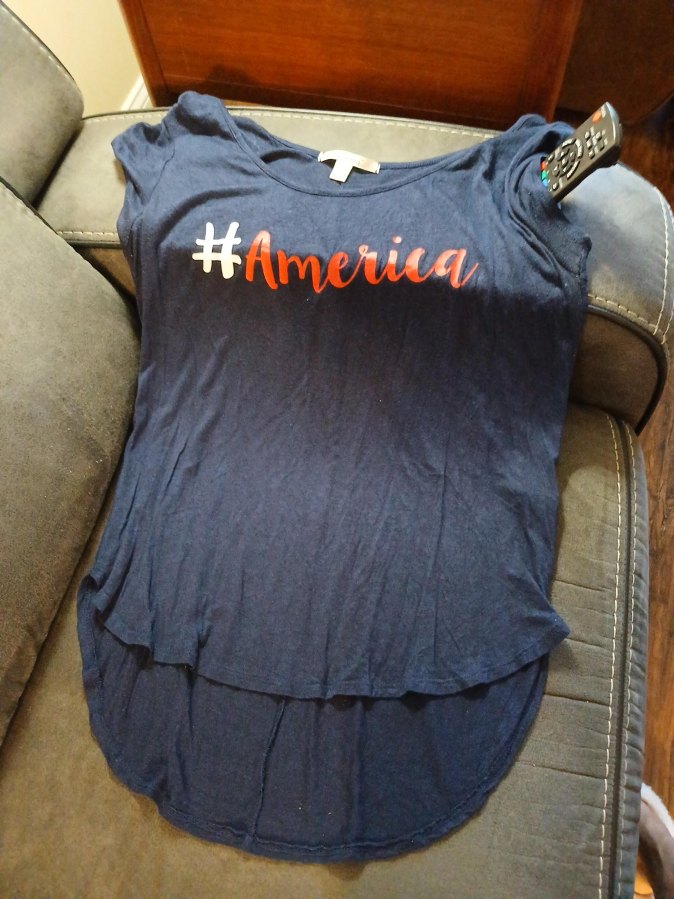 Tee shirt